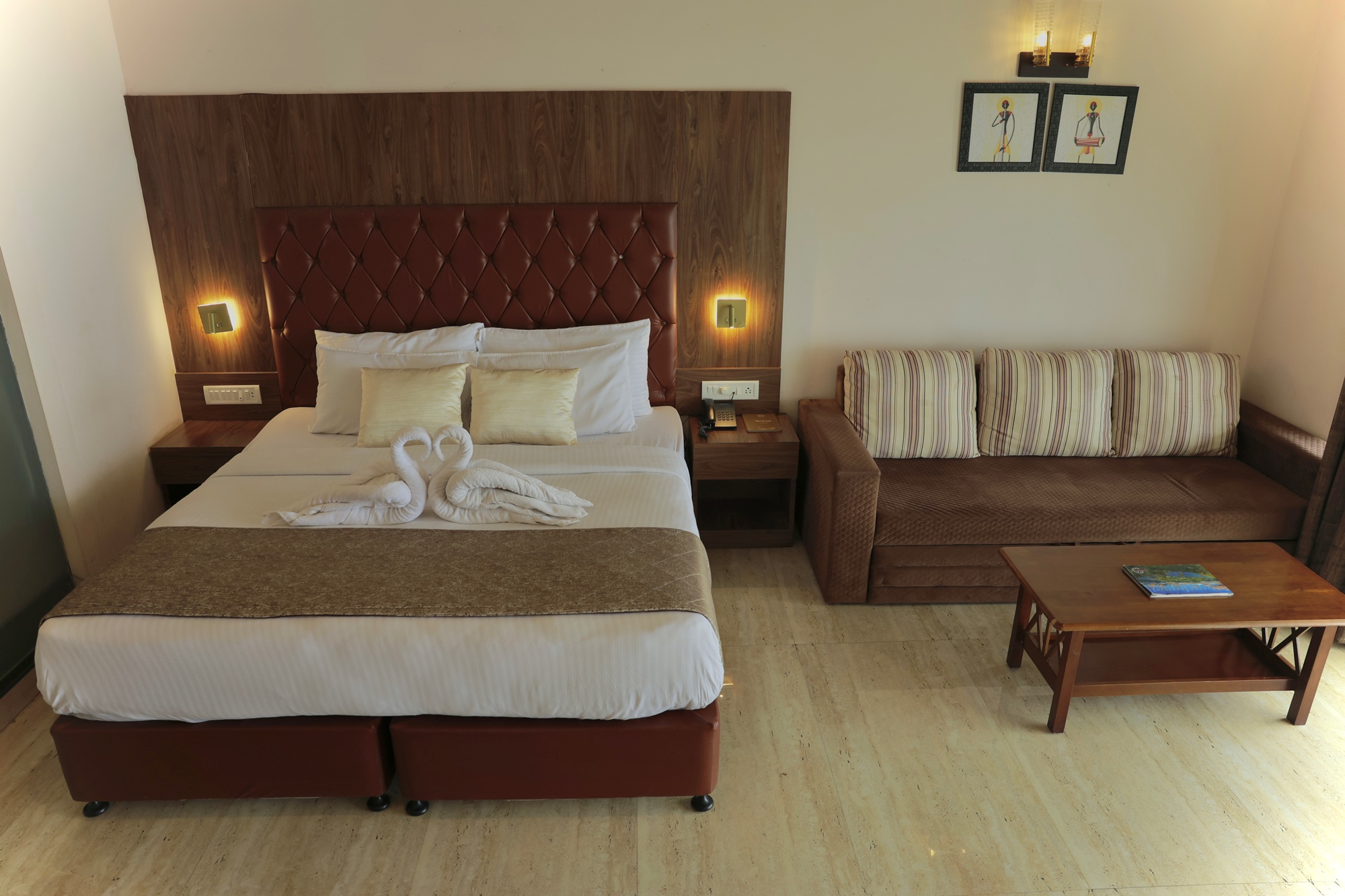 Exxecutive Room Bedroom_1479